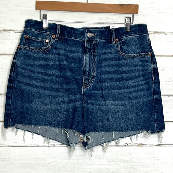 American Eagle Curvy Relaxed Shorts Dark Wash Denim Size 12 - Picture 1 of 9